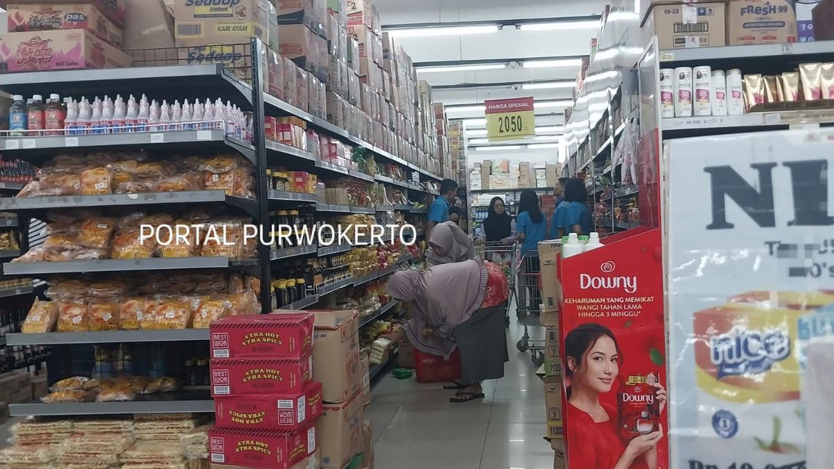 Toko Umi: Jantung Kehidupan Harian di Perumahan Sidanegara